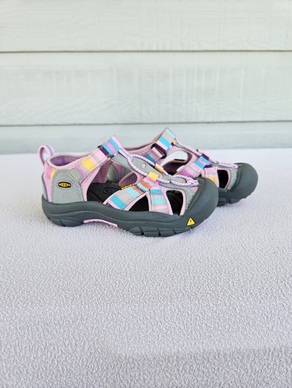 Keen Venice H2 Youth Kids SZ 13 Pink Stripe Pastel Rainbow Sandals Water Shoe